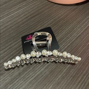Paparazzi Silver Hair Clip with White Pearls